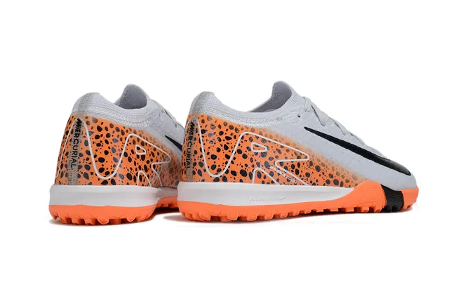 Nike Zapatos de fútbol turf con parte superior de tejido naranja gris y cordones asimétricos 2