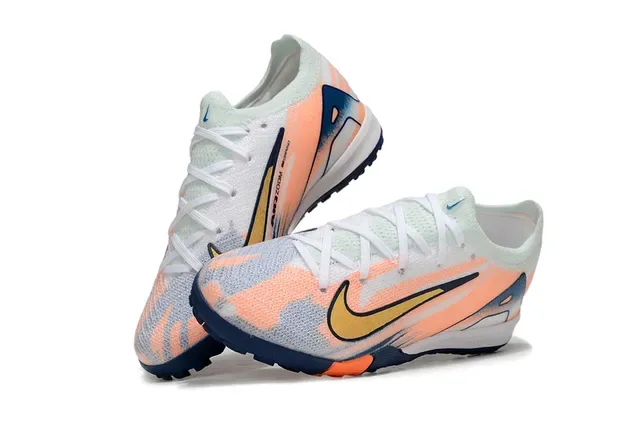Chaussures de football Nike Orange Navy avec upper en knit et overlay d'impression graphique pour turf 8