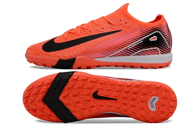 Nike Chaussures de football orange rose avec upper tricot et semelle turf 5