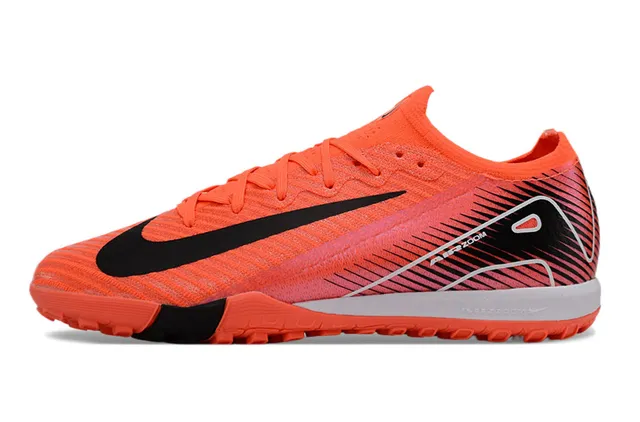Nike Chaussures de football orange rose avec upper tricot et semelle turf 8