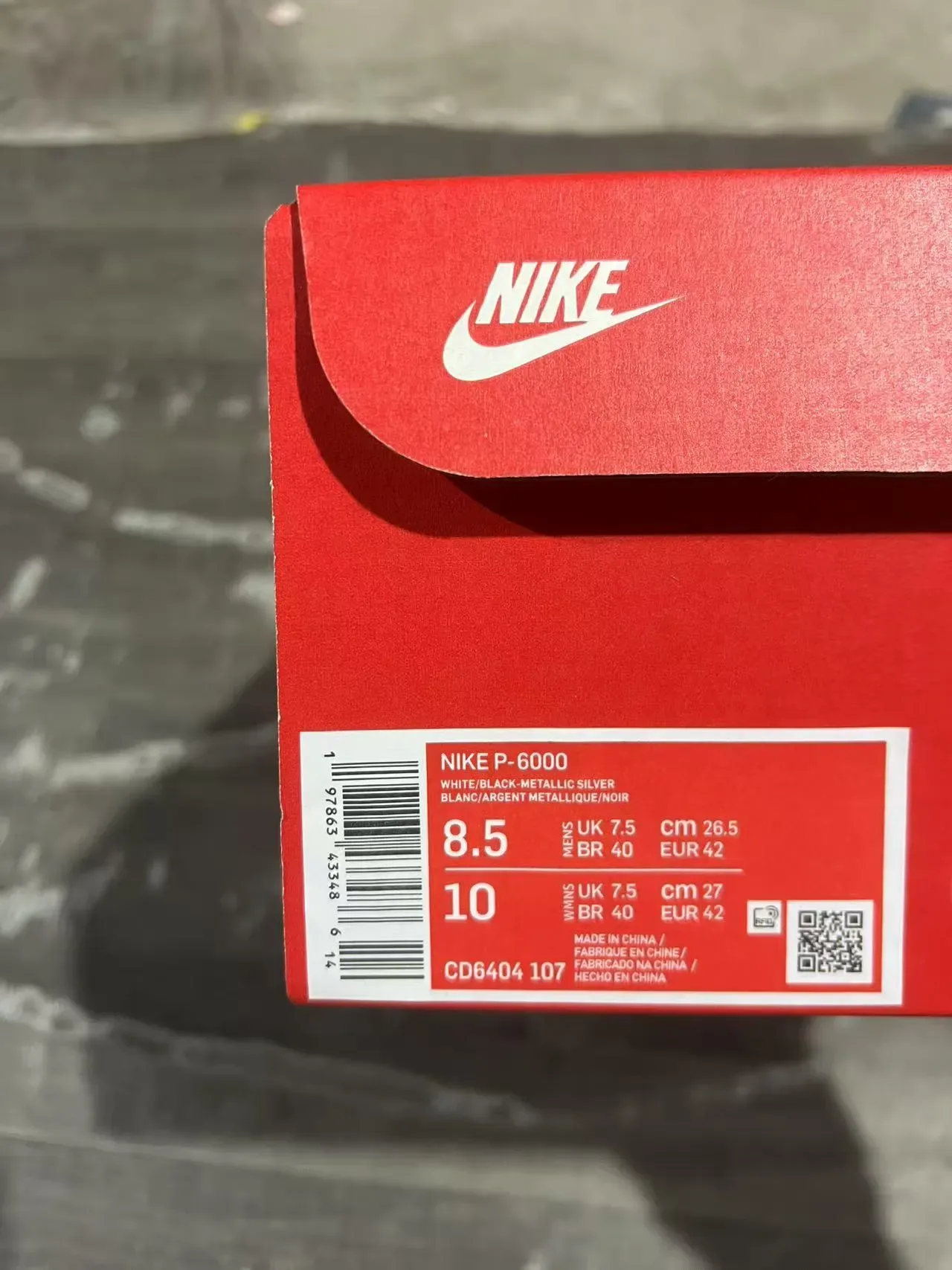 Nike P-6000 White and Black Lifestyle Sneakers 10