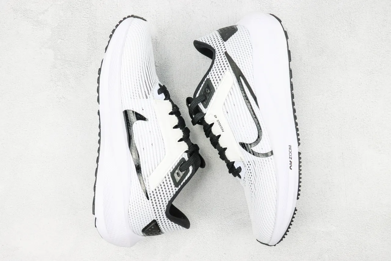 Nike Pegasus 40 White Black Running Shoes 2