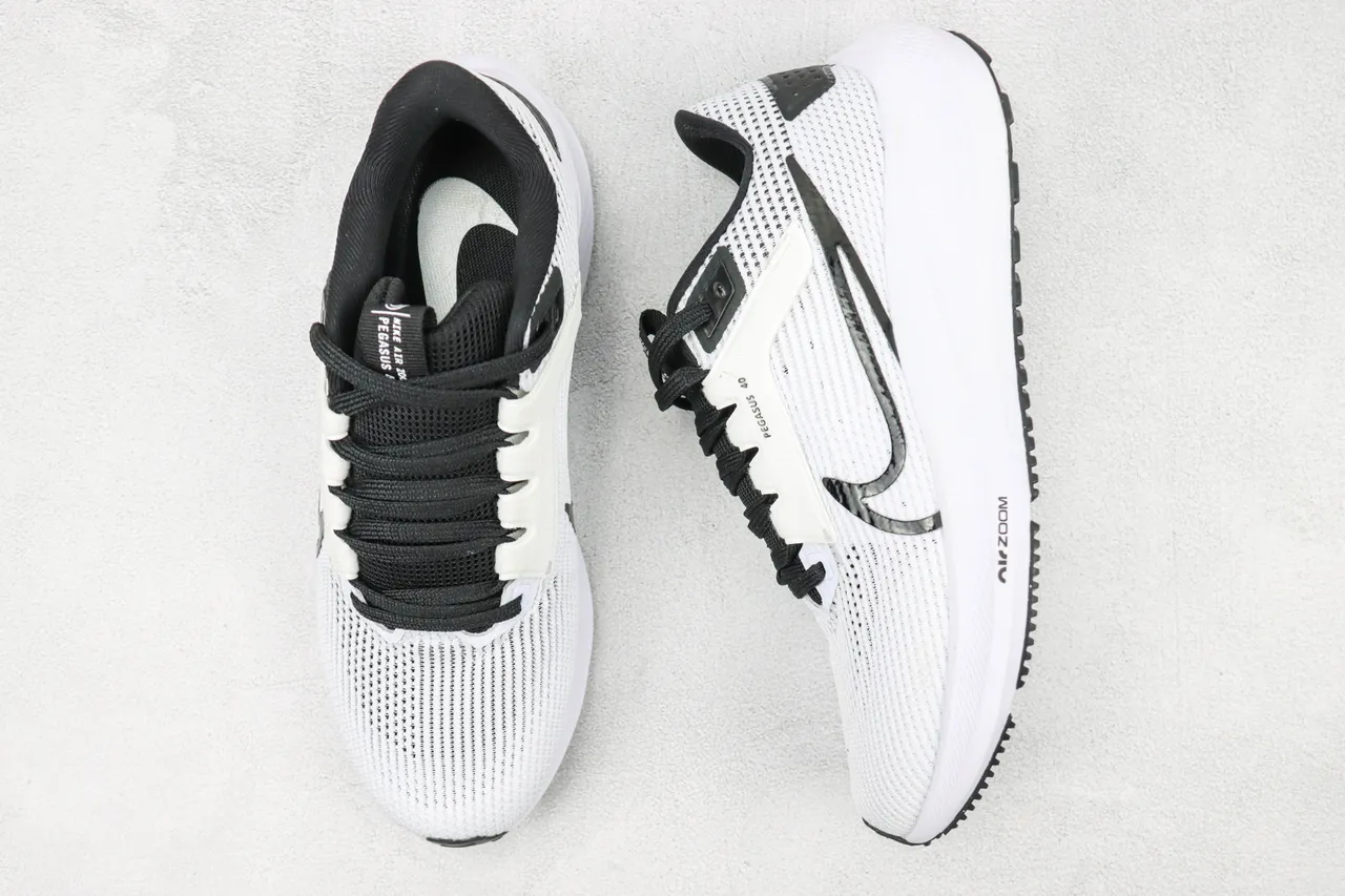 Nike Pegasus 40 White Black Running Shoes 3
