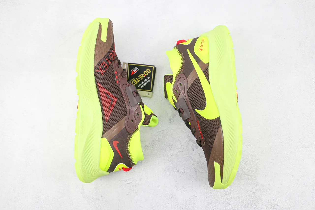 Nike Pegasus Trail 4 GORE-TEX Chaussures de course Marron et Jaune Néon 2