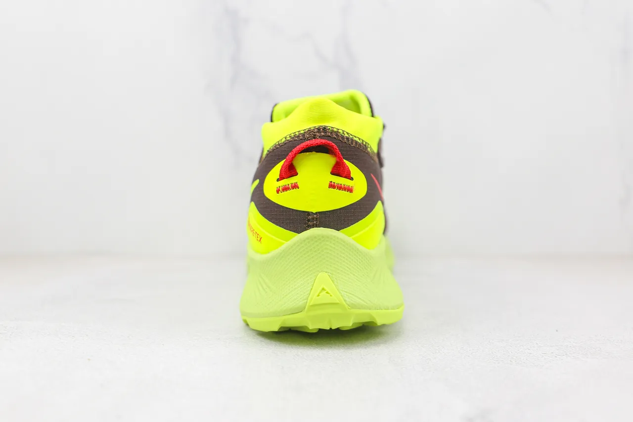 Nike Pegasus Trail 4 GORE-TEX Chaussures de course Marron et Jaune Néon 9