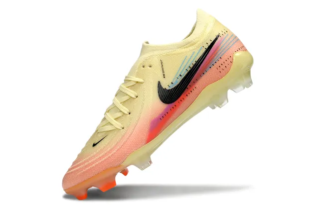 Nike Phantom GT Beige Pink Knit Upper Gradient Colorway Firm-Ground Soccer Shoes 3