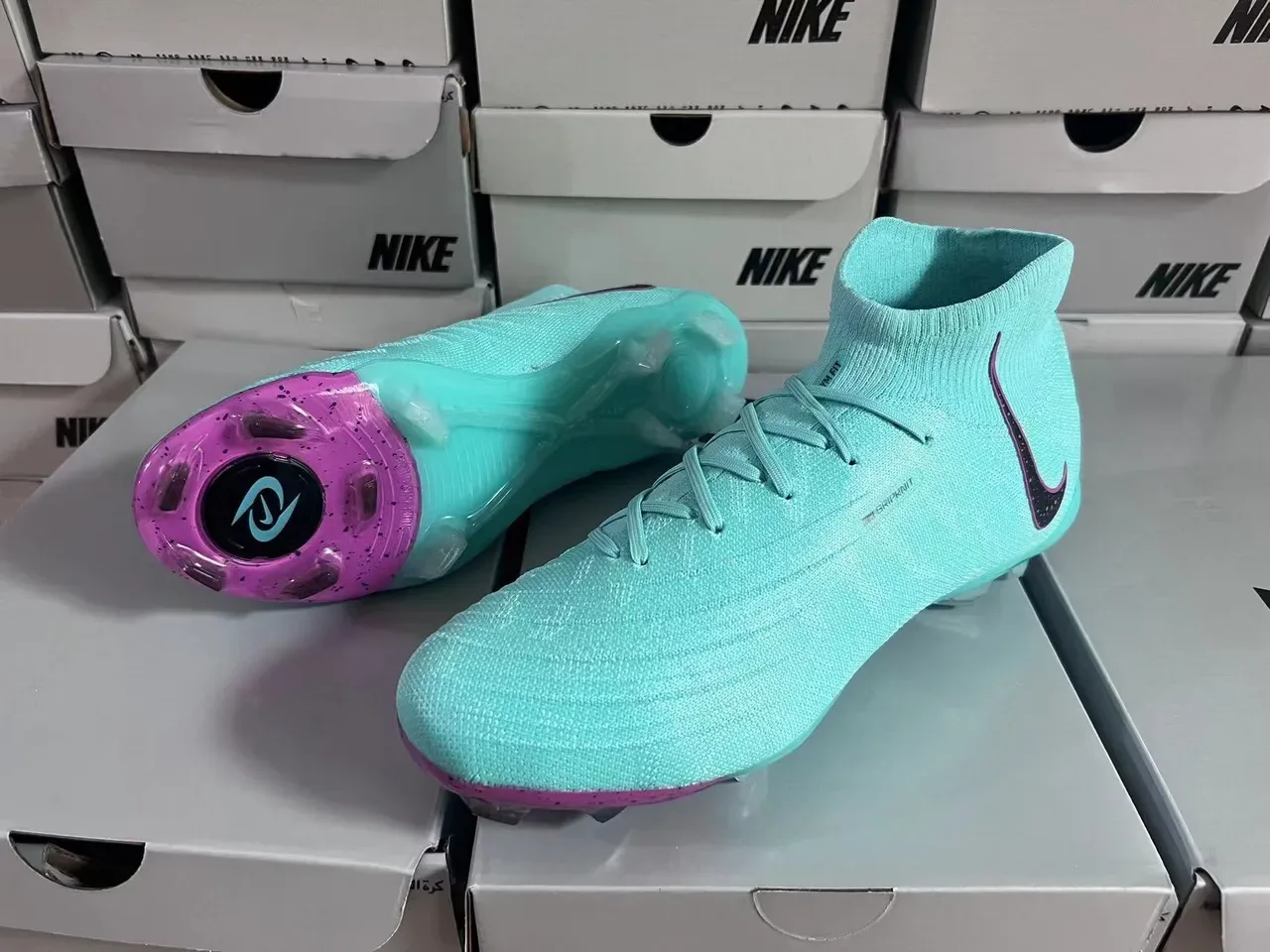 Nike Phantom GT Chaussures de football bleu violet haute coupe ajustement chaussette Flyknit construction sol ferme 16