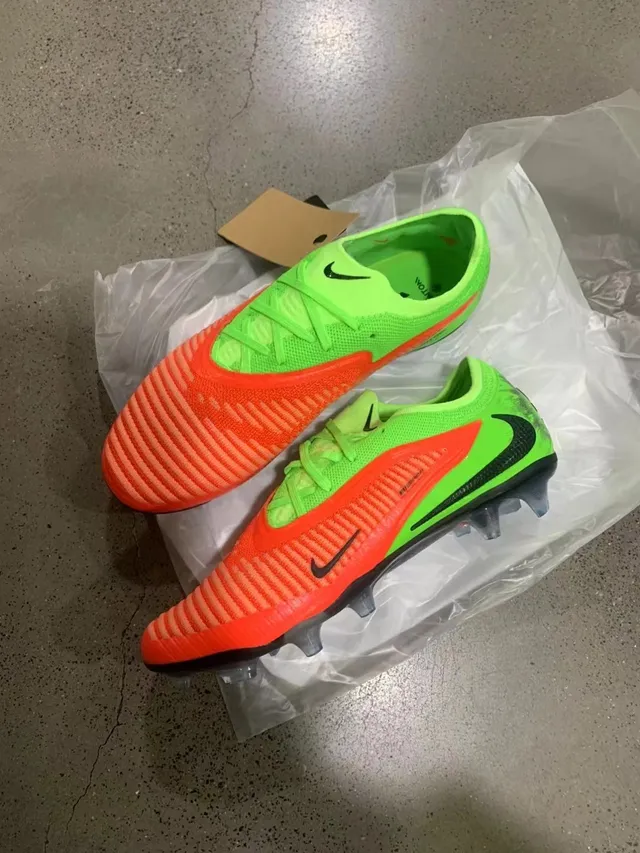 Nike Phantom GT Green Red Knit Upper Asymmetrical Lacing Firm-Ground Soccer Shoes 8