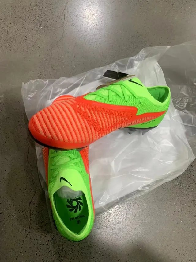 Nike Phantom GT Green Red Knit Upper Asymmetrical Lacing Firm-Ground Soccer Shoes 9