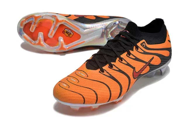 Nike Phantom GT Orange Flame Knit Firm-Ground Soccer Shoes 3