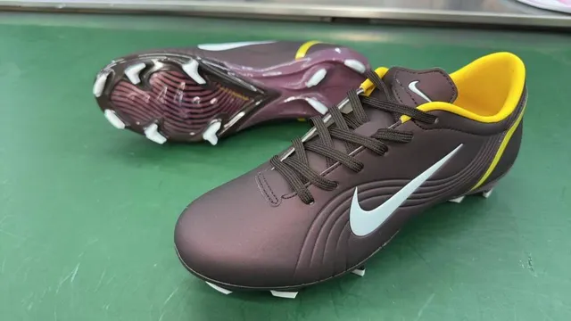 Nike Phantom GT Silver and Blue Firm-Ground Soccer Shoes 12