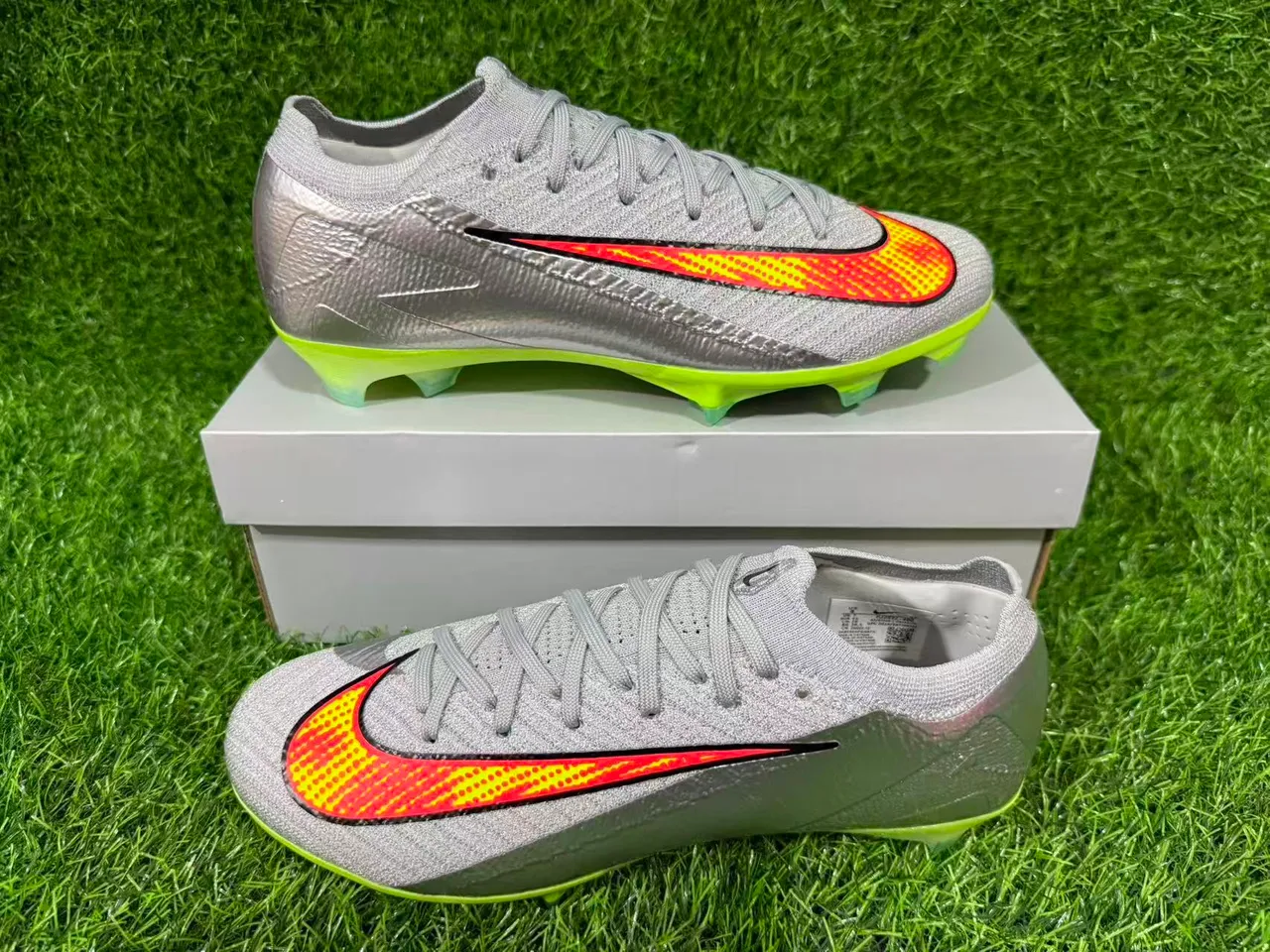 Nike Phantom GT Silver Green Knitted Upper Metallic Firm-Ground Soccer Shoes 14