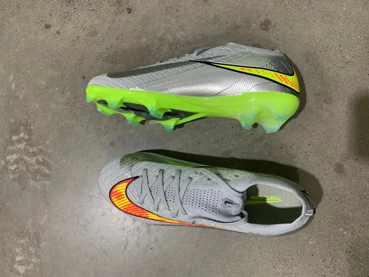 Nike Phantom GT Silver Green Knitted Upper Metallic Firm-Ground Soccer Shoes 17