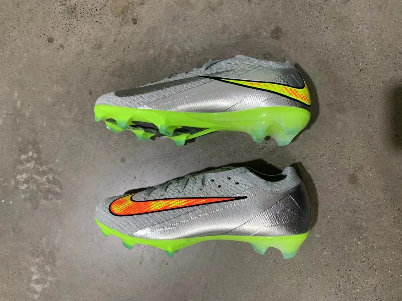 Nike Phantom GT Silver Green Knitted Upper Metallic Firm-Ground Soccer Shoes 18