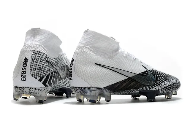 Nike Phantom GT Chaussures de football Blanc Noir Marine pour terrain ferme 7