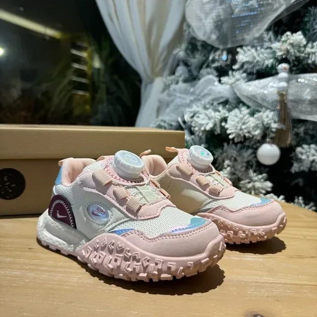 Nike Pink Blue Boa Dial Closure Chunky Sculpted Midsole Lifestyle Sneakers 21