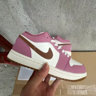 Nike Pink Brown Low-Top Silhouette Color-Blocked Leather Upper Lifestyle Sneakers
