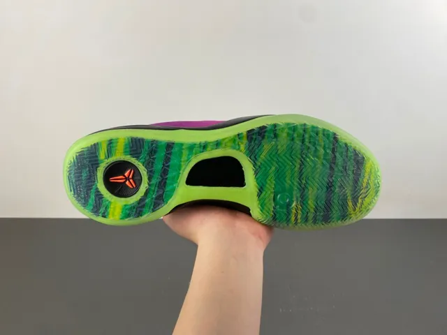 Nike Pink Green Low-Cut Knit Upper Asymmetrical Lacing Basketball Shoes 9