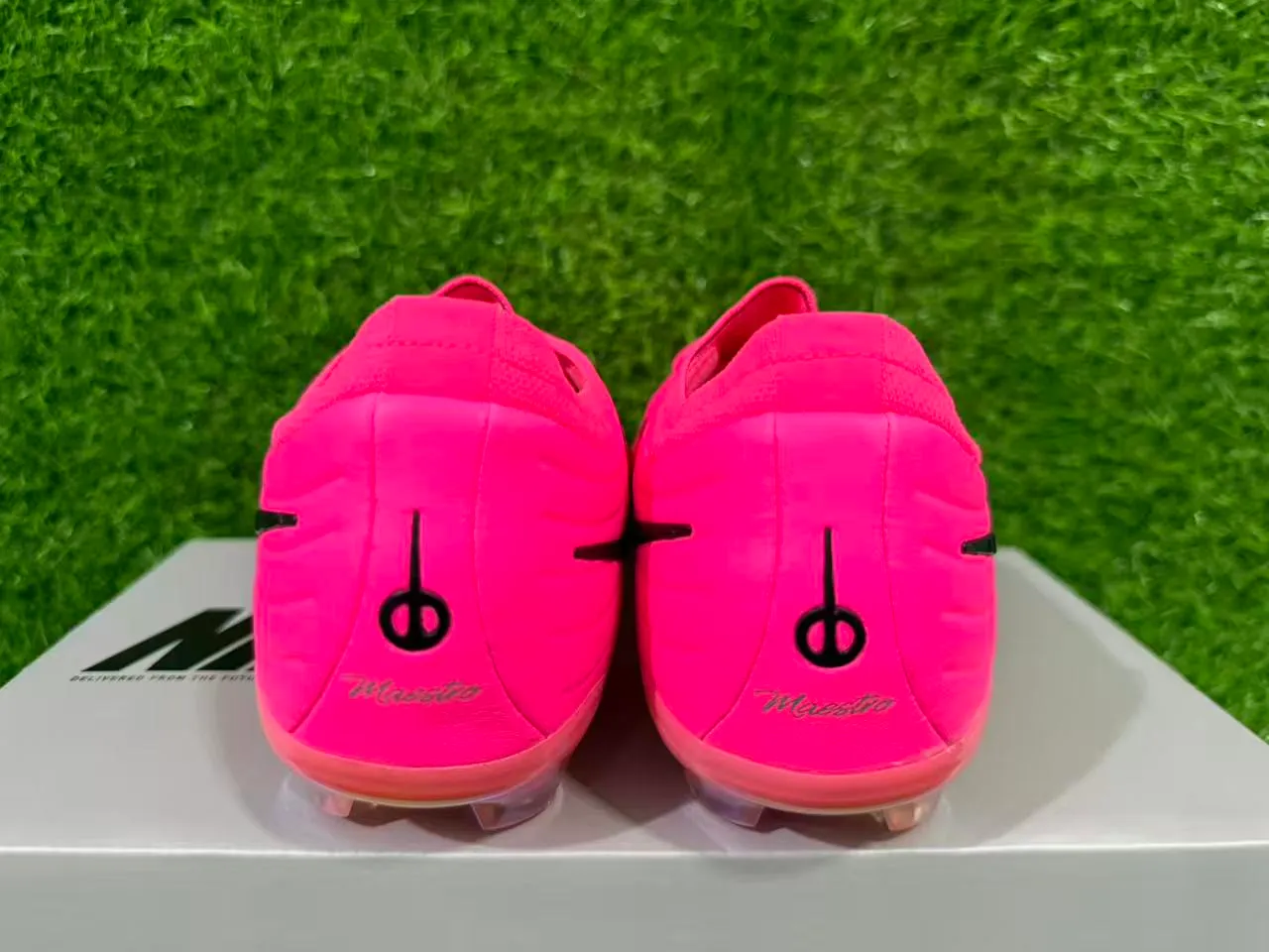 Nike Pink Orange Low-Cut Synthetic Upper Ribbed Texture Firm-Ground Soccer Shoes 5