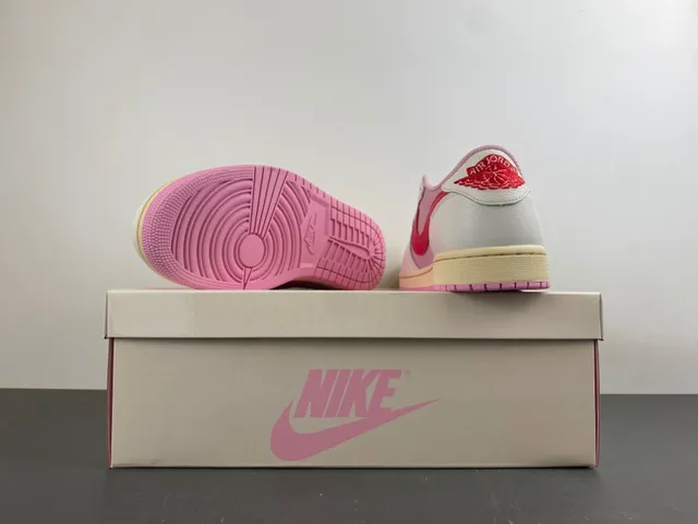 Nike Pink Red Laceless Slip-On Layered Leather Panels Lifestyle Sneakers 17