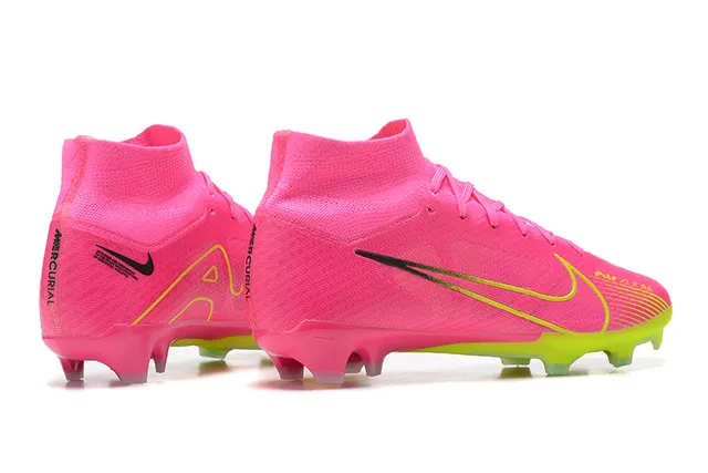 Nike Botas de fútbol rosa y amarillo de alto corte en knit con cordones asimétricos para terreno firme 5
