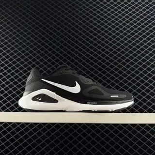 Nike ReactX ब्लैक एंड व्हाइट लाइफस्टाइल स्नीकर्स