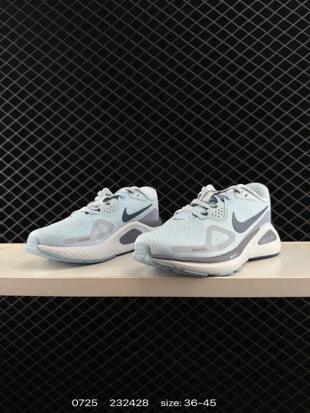 Nike ReactX Light Blue and Gray Lifestyle Sneakers 3