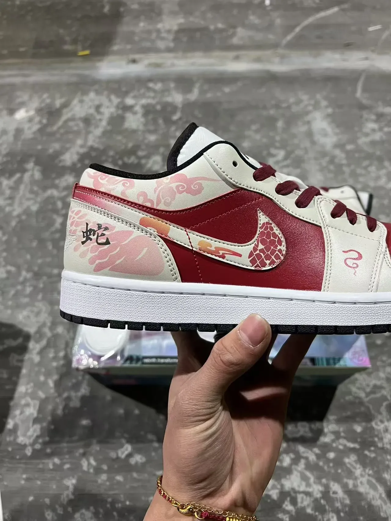 Nike Red Beige Low-Top Cupsole Lifestyle Sneakers 7