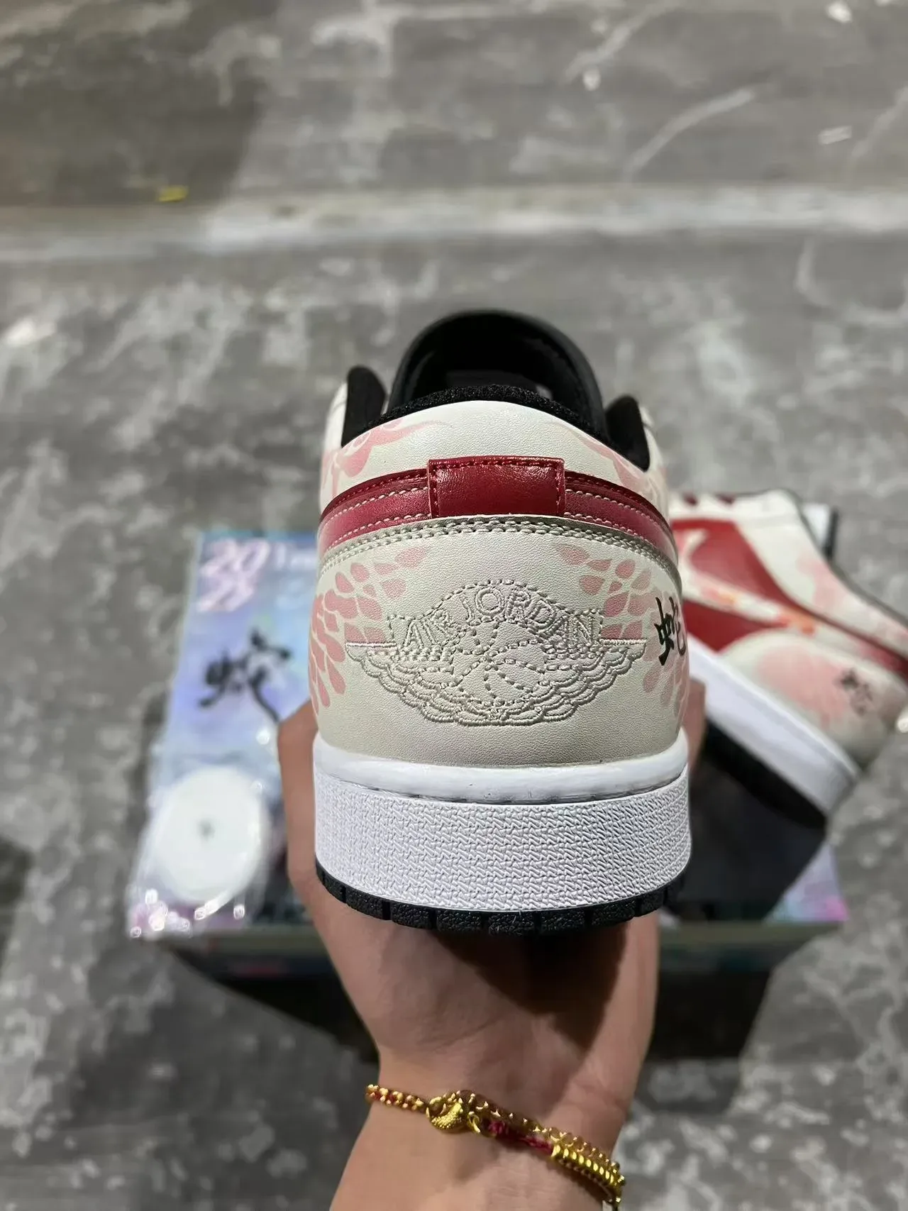 Nike Red Beige Low-Top Cupsole Lifestyle Sneakers 8