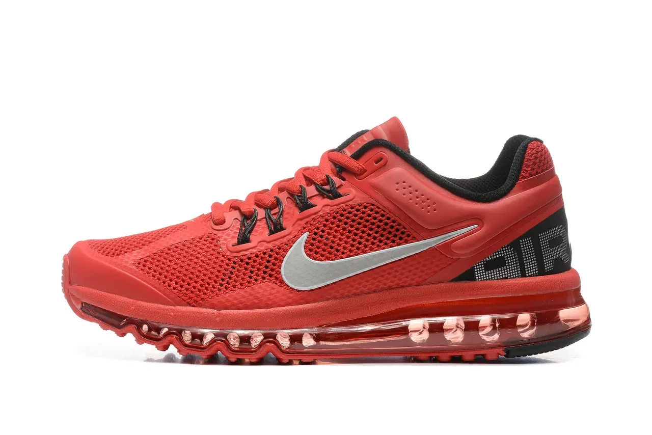 Nike Tênis de Running com parte superior de malha vermelha e preta, amortecimento de ar visível em toda a extensão 5