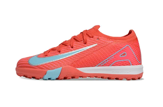 Nike Zapatos de fútbol turf con upper de knit rojo y azul y collar integrado tipo calcetín 2