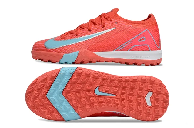 Nike Zapatos de fútbol turf con upper de knit rojo y azul y collar integrado tipo calcetín 3