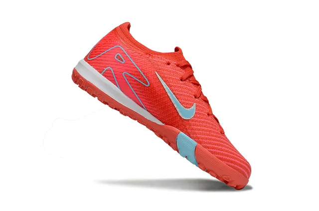 Nike Zapatos de fútbol turf con upper de knit rojo y azul y collar integrado tipo calcetín 6
