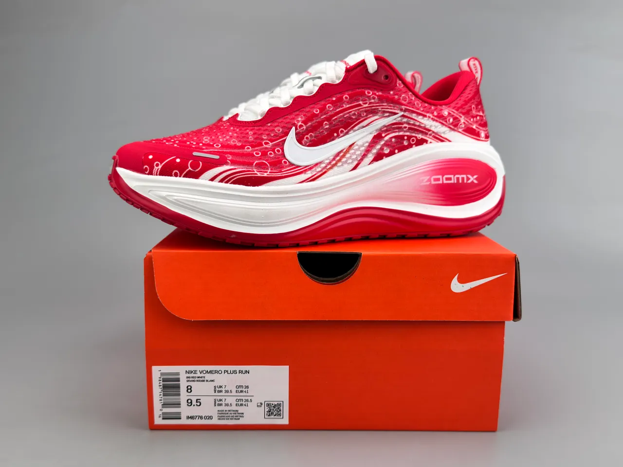 Nike Red White Sculpted Wavy Midsole Engineered Mesh Upper Running Shoes 2