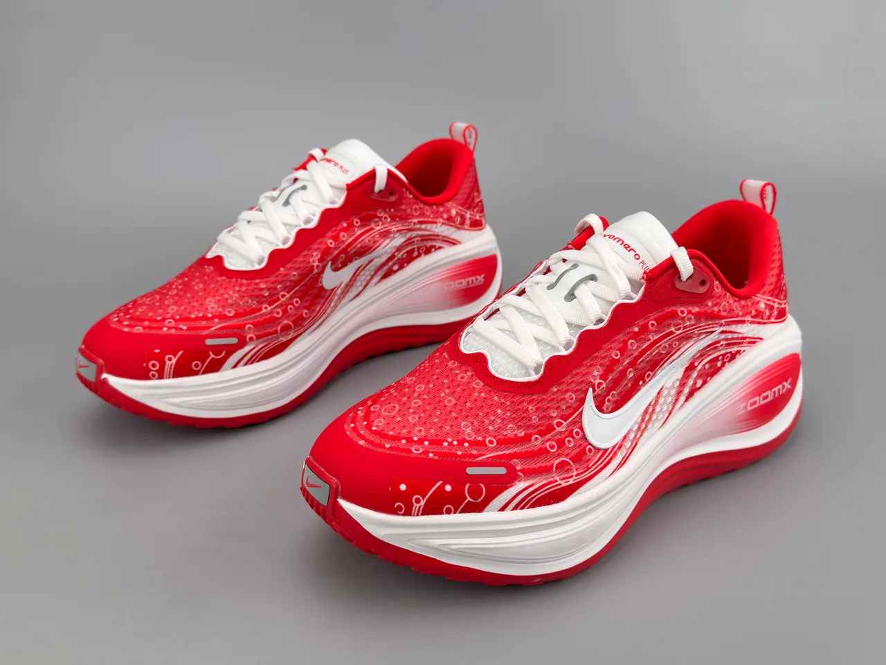 Nike Red White Sculpted Wavy Midsole Engineered Mesh Upper Running Shoes 7