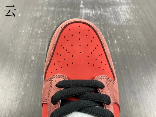 Nike SB Dunk Low Rouge Bordeaux Swoosh Chaussures de Skateboard 11