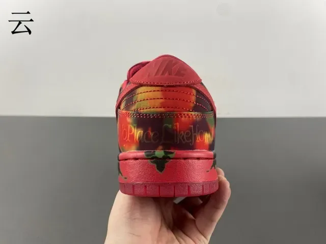 Nike SB Dunk Low Tie-Dye Camo Skateboard Shoes 4