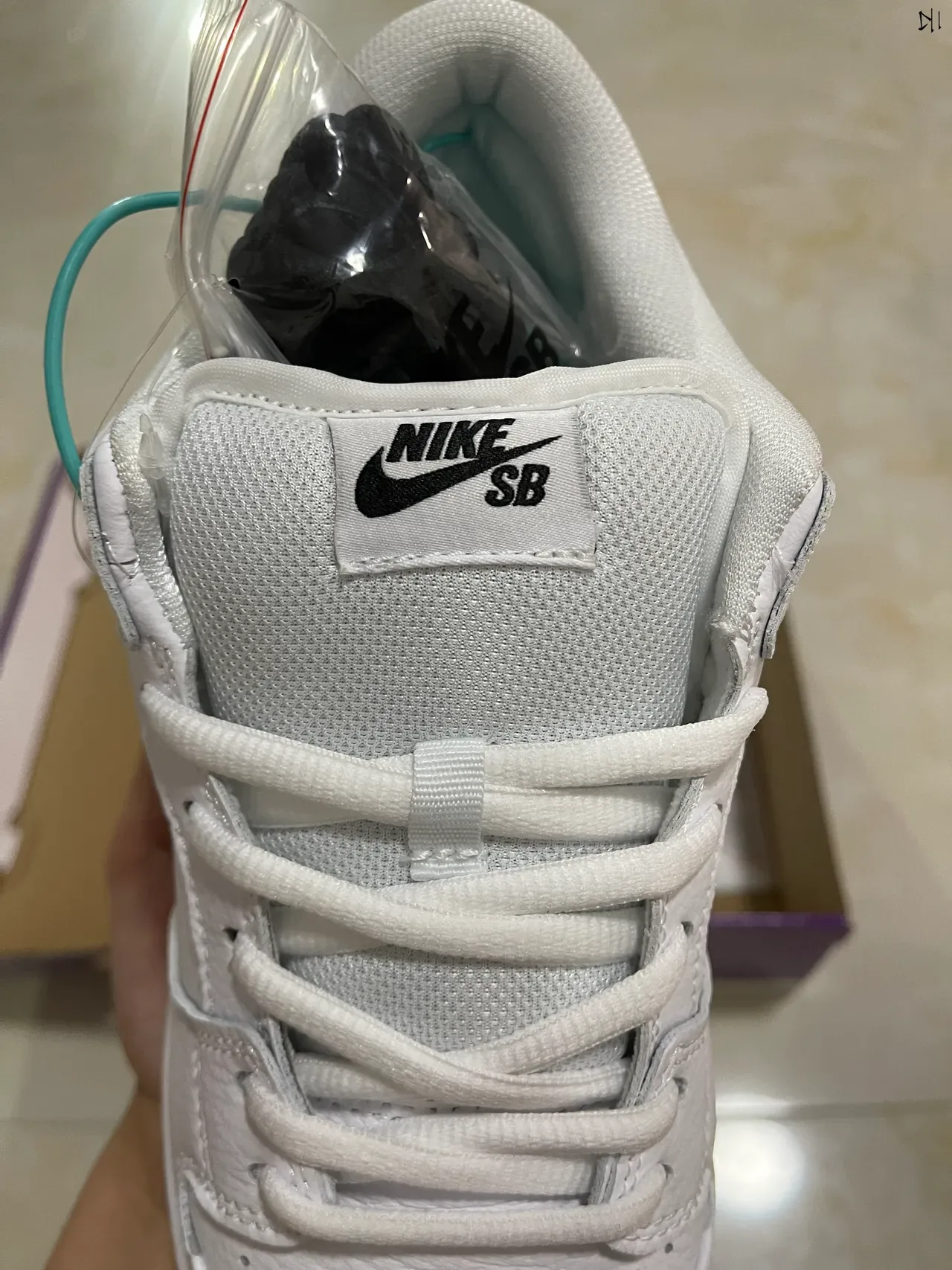 नाइक SB Dunk Low व्हाइट ब्लैक गम स्केटबोर्ड जूते 4