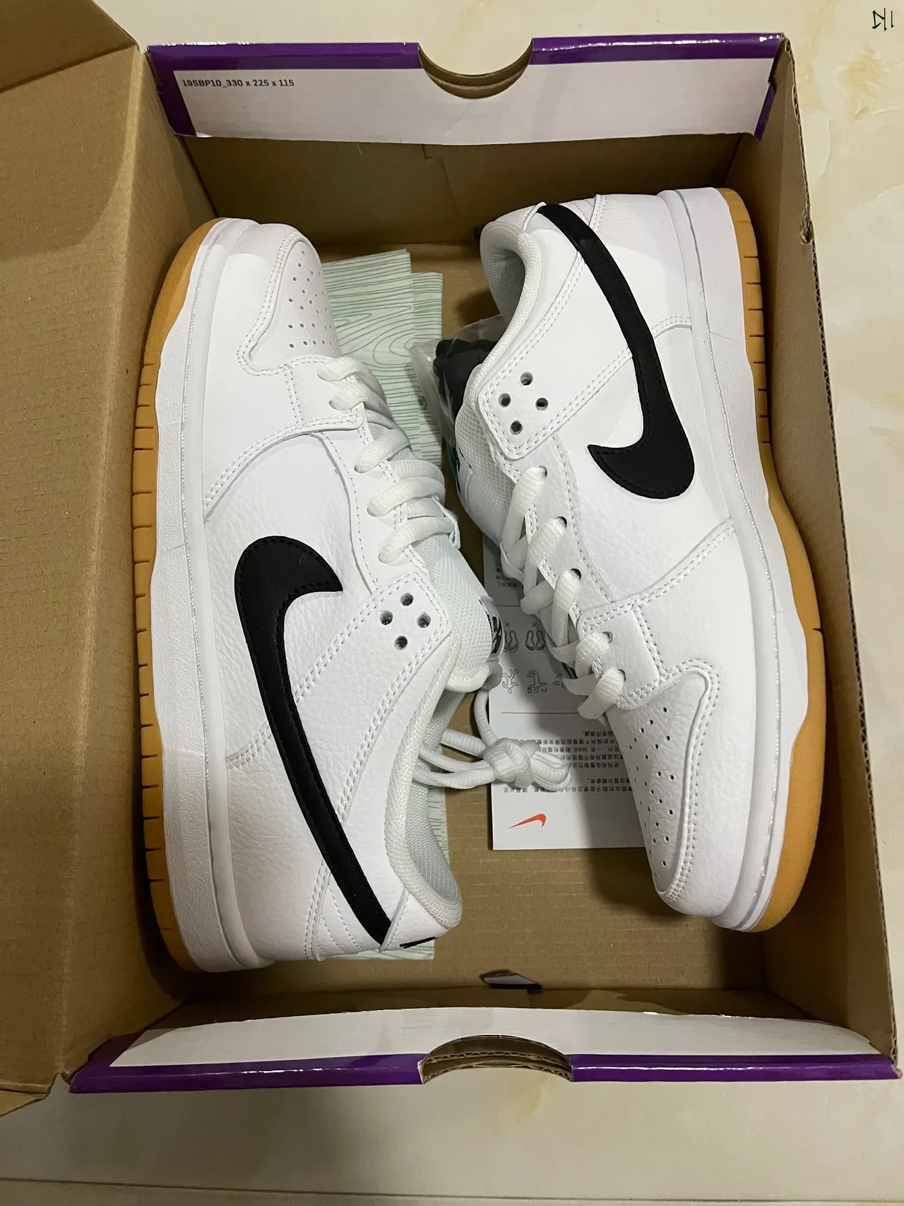 नाइक SB Dunk Low व्हाइट ब्लैक गम स्केटबोर्ड जूते 8