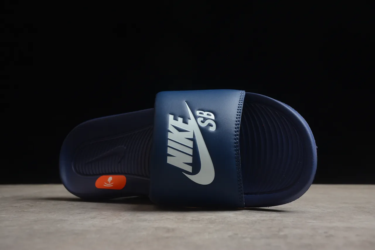 Nike SB Koston Slide أزرق بحري نعال 10