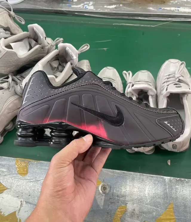 Nike Shox Marrom Preto Amortecido Talão Perfurado Sintético Superior Tênis Lifestyle 9