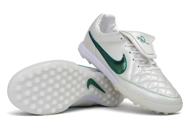 Nike Tiempo Legend Chaussures de football cuir blanc vert matelassé avec Swoosh métallique pour pelouse artificielle 4