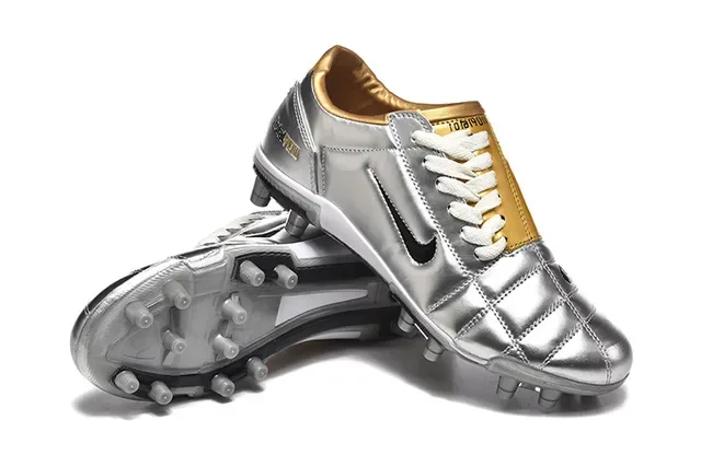 Nike Total 90 III Argent et Or Métallique Chaussures de football pour terrain ferme 7