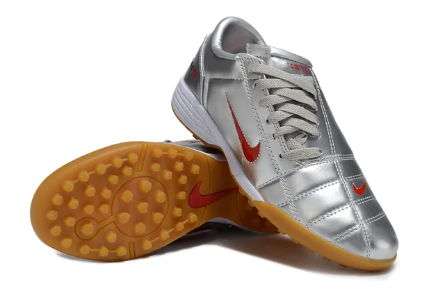 Nike Total 90 III Sapatos de futebol indoor prata metálica vermelha 6