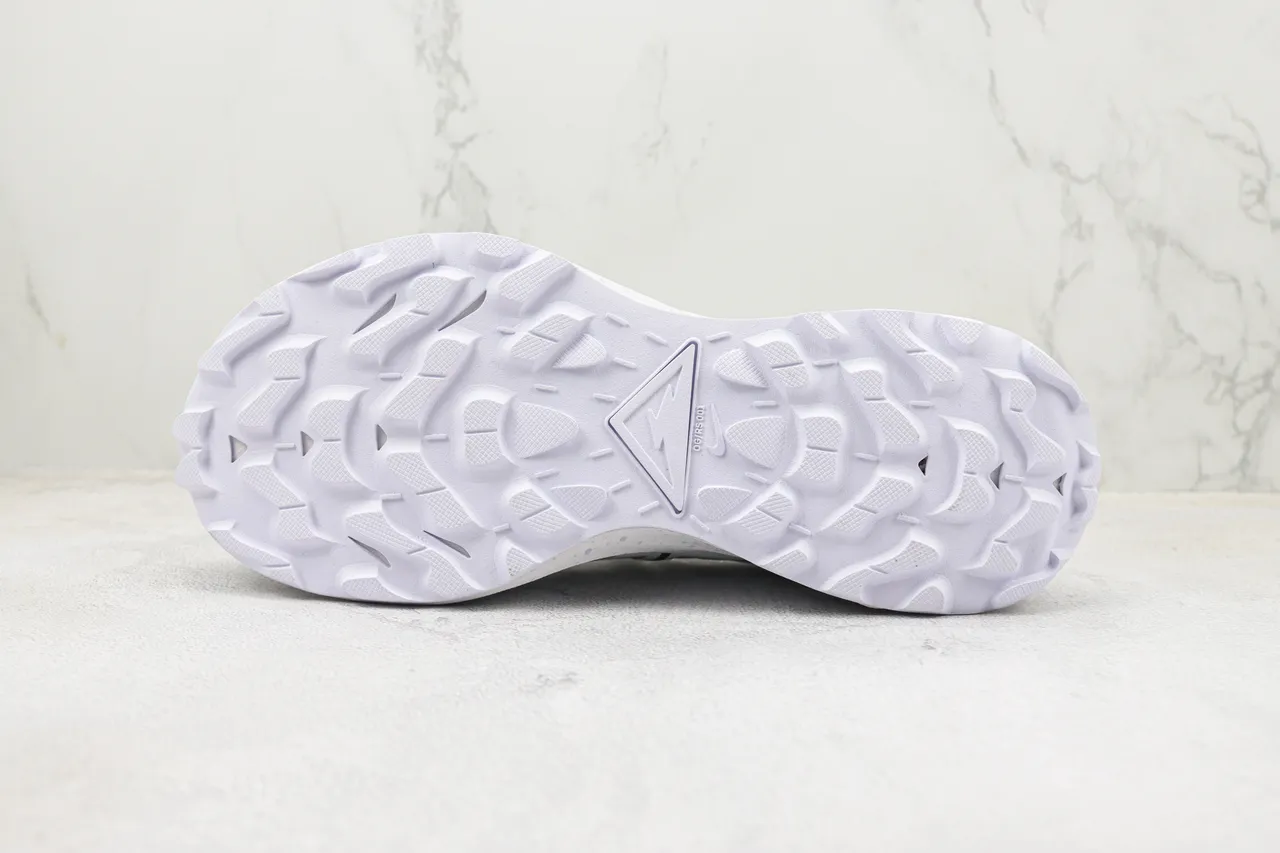 Nike White Black GORE-TEX Waterproof Mesh And Synthetic Overlay Upper Running Shoes 8