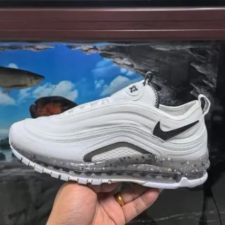 Nike White Black Knit And Synthetic Upper Full-Length Visible Air Unit Lifestyle Sneakers