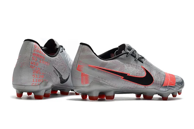 Nike Blanc Noir Bottines Basses avec Lacets Asymétriques pour Sol Firme Chaussures de Football 12