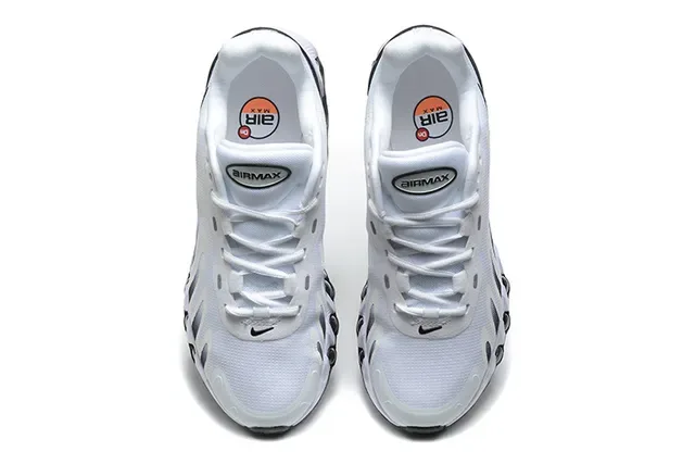 Nike White Black Mesh Upper Synthetic Stripe Overlays Sneakers 3