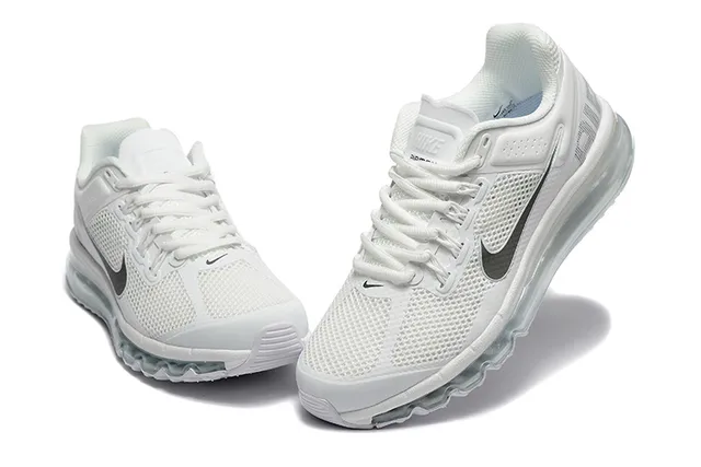 Nike White Black Mesh Upper Visible Air Cushioning Lifestyle Sneakers 3