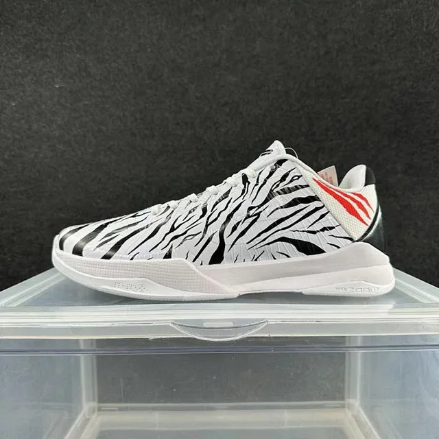 Nike White Black Zebra-Print Low-Top Basketball Shoes 2